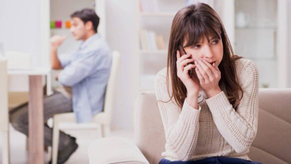 Comment savoir si ma femme me trompe ? Les signes d