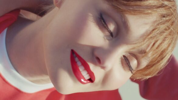 Musique et mannequin de la pub Chanel Rouge Coco Bloom