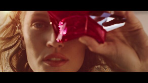 Mannequin et musique de la pub Angel Nova Mugler