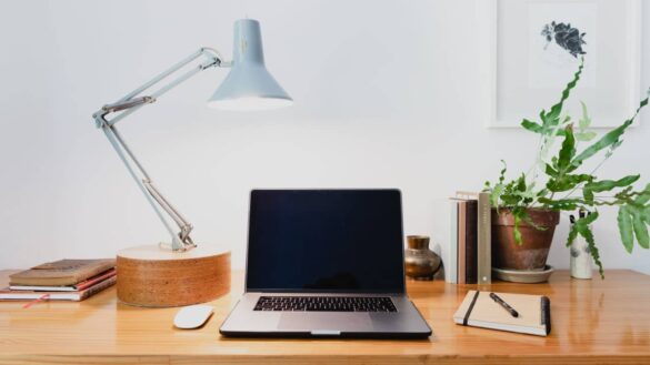 Comment bien éclairer son bureau ? Conseils et astuces