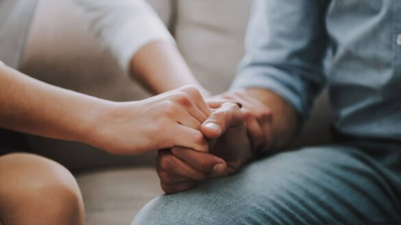 présenter ses condoléances à un ami proche