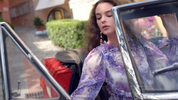 deva-cassel-dolce-gabbana