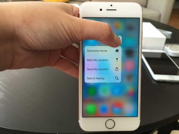 Can you do GIFs on WhatsApp with an iPhone?
