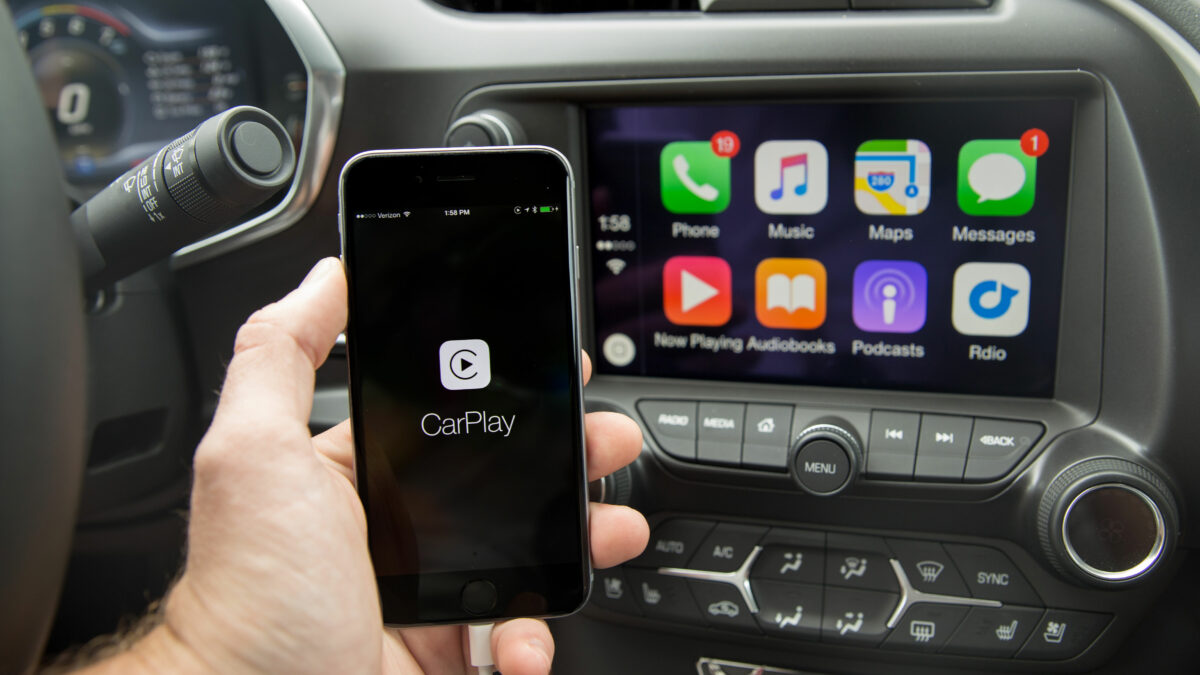 can-you-put-apple-carplay-in-any-car