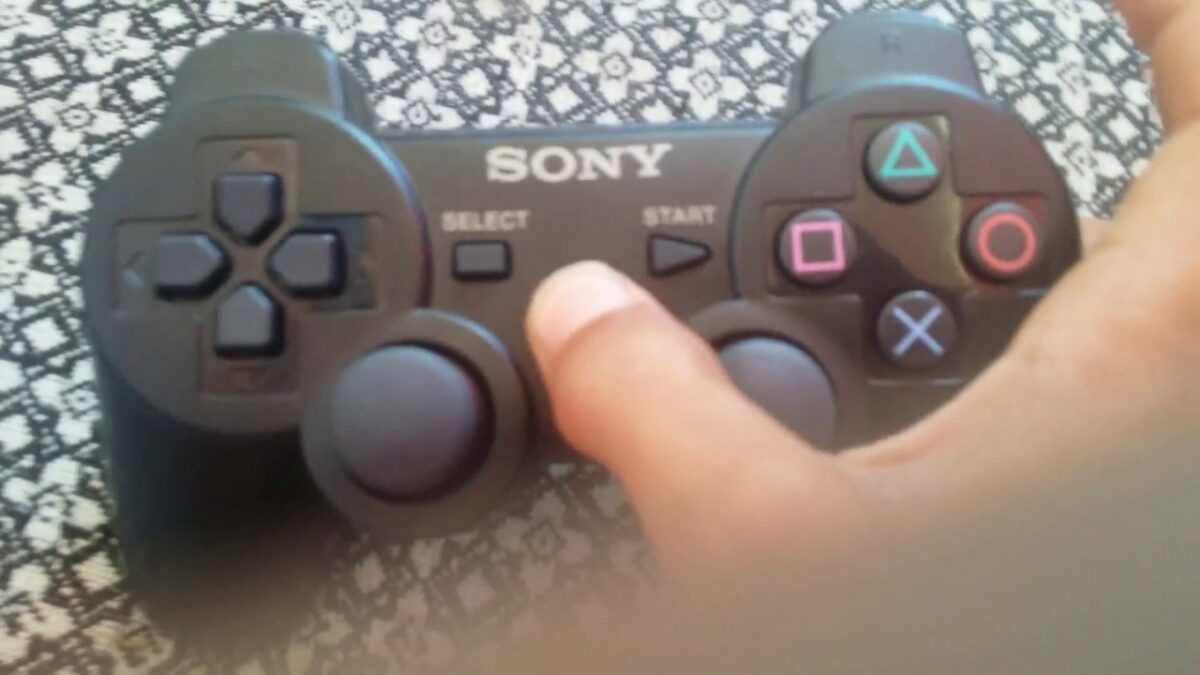 Comment Emuler une manette PS4 sur PC ?