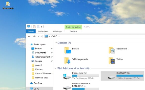 Comment coller un raccourci sur le Bureau ?