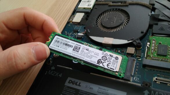 Comment démarrer un PC avec un disque dur vierge ?