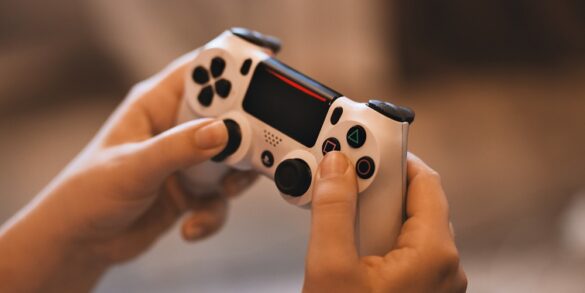 Comment installer une PS4 sur une télé ?