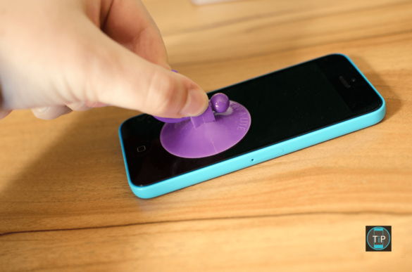 Comment ouvrir un iPhone sans le tournevis ?