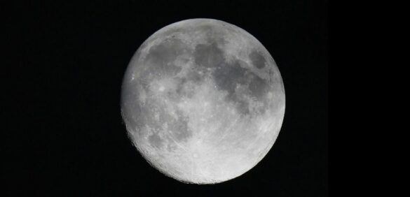 Est-ce que la pleine lune fait accoucher ?