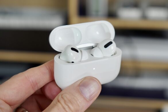 Est-ce que les AirPods Pro tiennent bien dans les oreilles ?