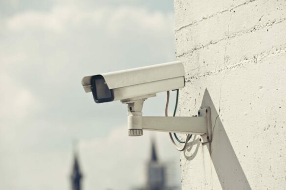 Est-il interdit par la loi d'enregistrer une personne à son insu ?