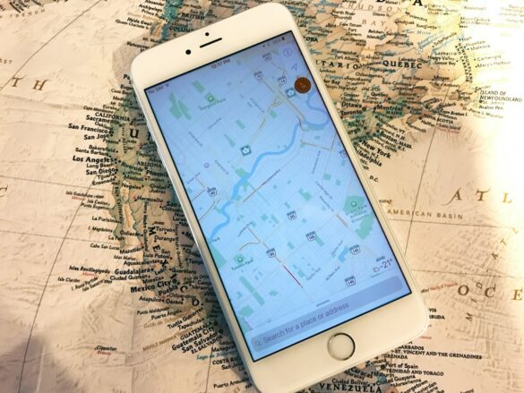 How do I change my Iphone maps to satellite?