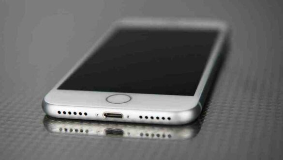 Où se trouve les GIF sur iPhone ?