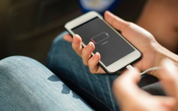 Pourquoi il ne faut jamais laisser branche le chargeur sans portable en charge ?