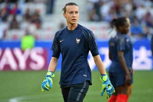 Pourquoi l'équipe du Brésil n'est pas sur FIFA ?