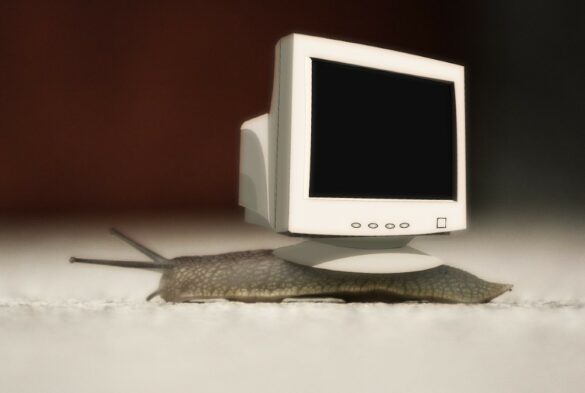 Pourquoi mon ordinateur est lent alors qu'il est neuf ?