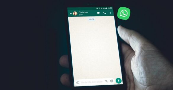 Pourquoi une coche sur WhatsApp ?