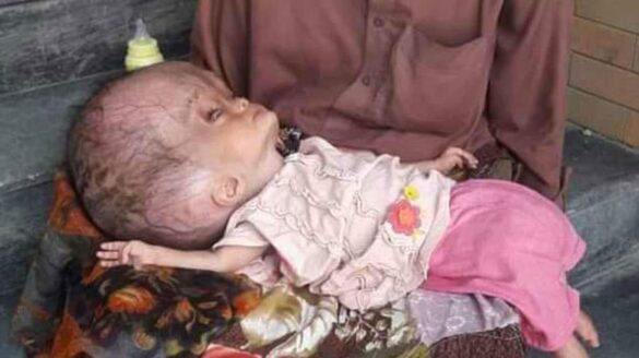 Qui donne sa vie pour sauver Bébé Yoda ?